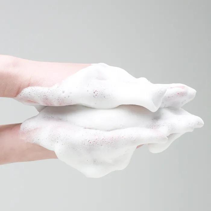 Glow Foam Sensitive Care Low-irritation Foaming Cleanser 100g