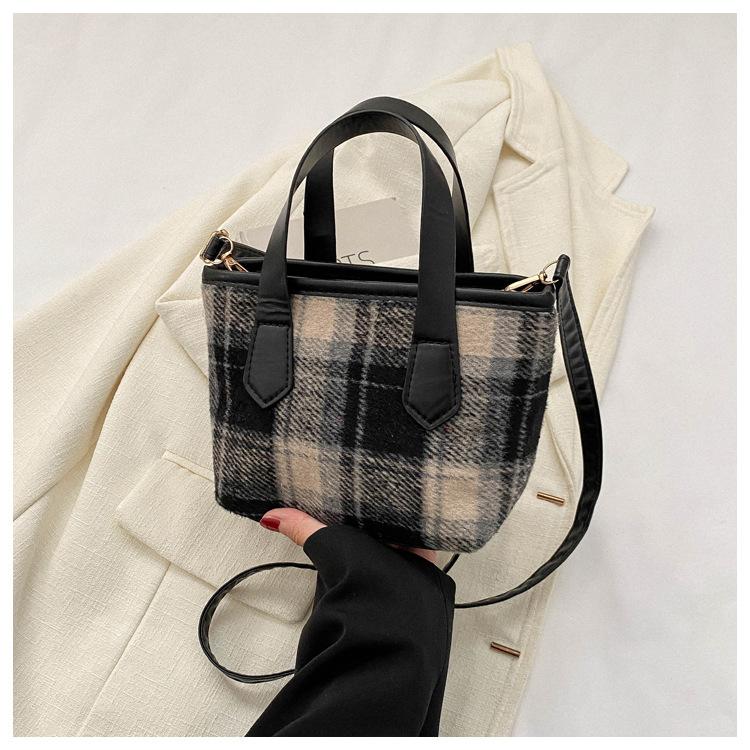 Karierte Woll-Trend 2025 neue lässige Herbst- und Winter-einfache Mode tragbare Tragetasche mit großem Fassungsvermögen