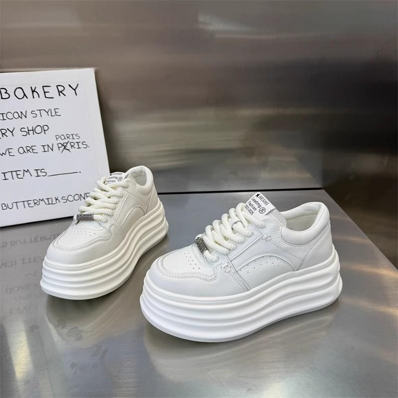 

Модная платформа белые туфли женские осенние новые небольшое увеличение роста дышащие универсальные спортивные повседневные кеды 40 белый