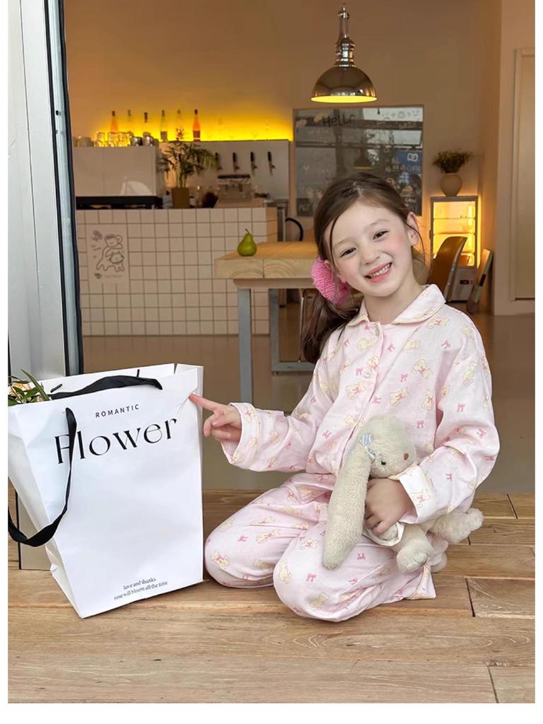 Girls' Spring/Autumn Cartoon Pajama Set – Cute Long Sleeve & Pants for Indoors/Outdoors