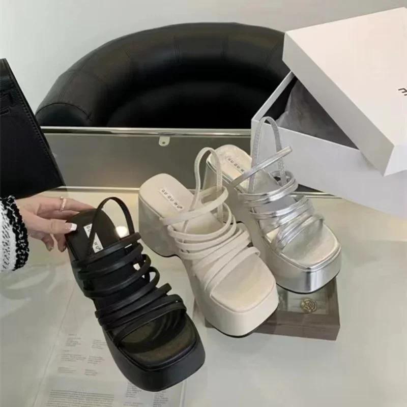 Fashion 2025 new Beach Fashion Water proof Roman Sandals Women's Chunky Heels Fashion High Heeled Slippers Slope heel Casual Sandalias