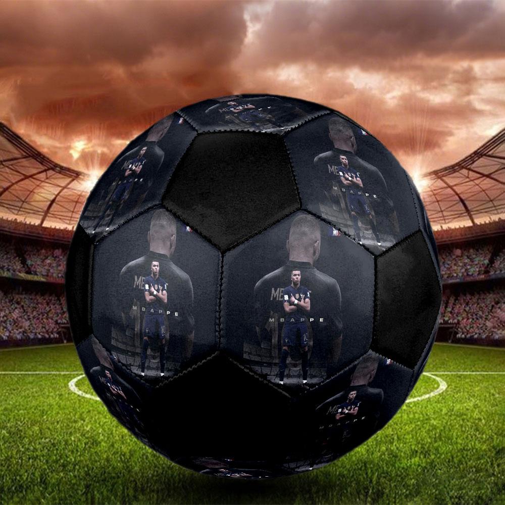 1PC Ultimate Mbappé Skills ballon de football taille 5 Praha Ballon de football en salle Coloré Tous les âges Cousu à la machine PVC Prêt pour la compétition Durable Haut rebond