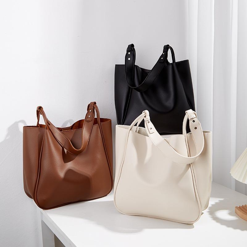 Women's bag new autumn and winter retro large-capacity tote shoulder underarm niche design tote bucket bag