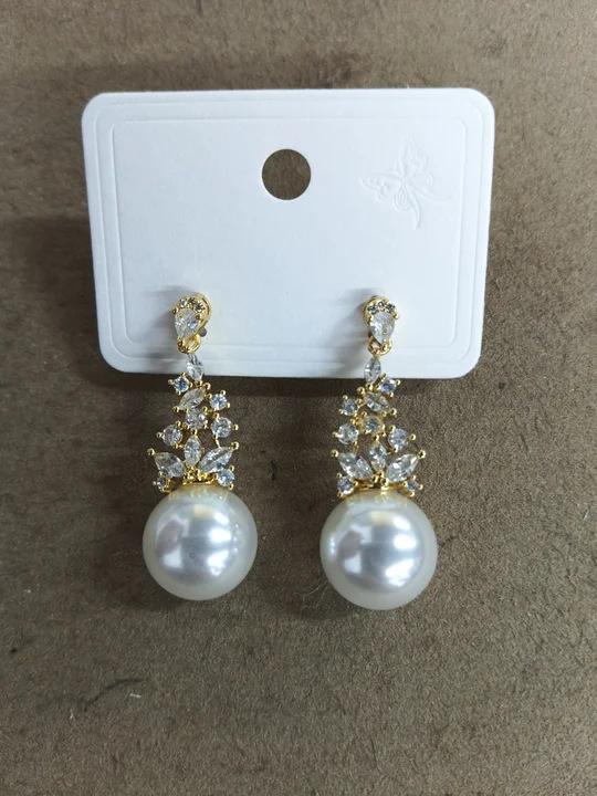 Light luxury high-end pearl zircon earrings, new popular stud earrings, niche unique and beautiful earrings wholesale women