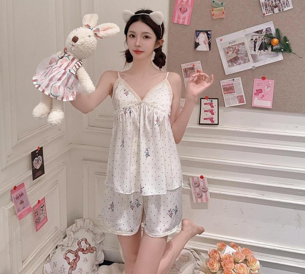 Summer new sweet pure lace floral suspender shorts pajamas ins girl cute loungewear with chest pad