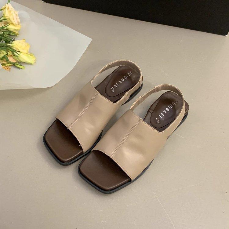 Real soft leather flat bottom with sandals for women's summer wear 2025 new simple and advanced French retro open-toed cool