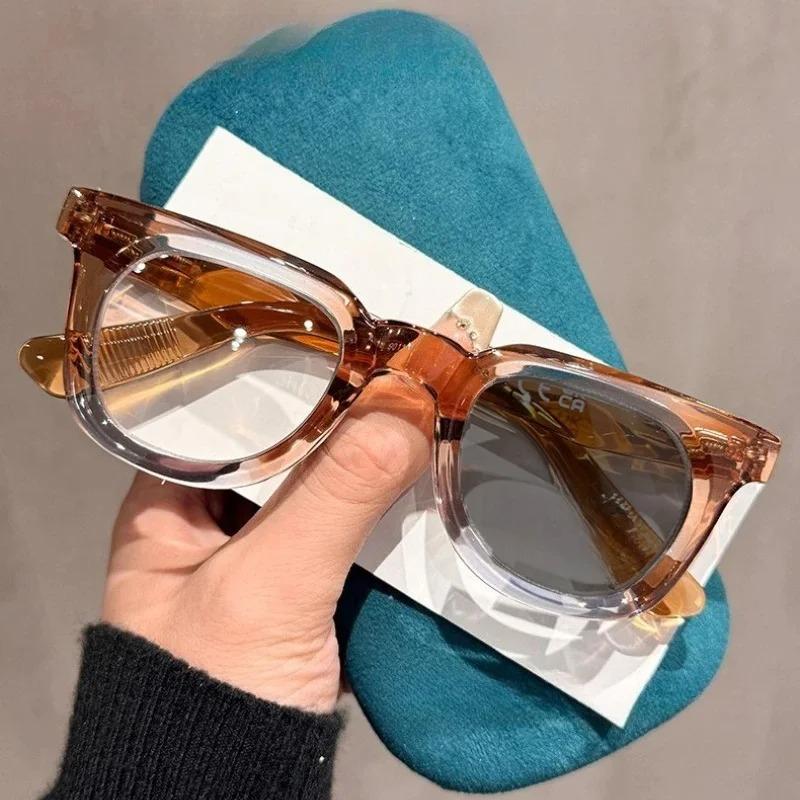 Women's Photochromic Presbyopia Glasses Stylish Square-Frame Blue Light Blocking HD Reading Glasses Versatile Trendy Eyewear