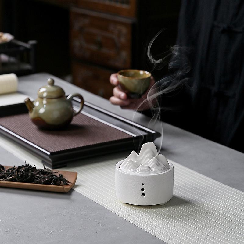 Creative Ceramic Incense Burner: Thousand Li of Rivers and Mountains Design, with Lid for Sticks and Coils, Aromatherapy Home Ornament