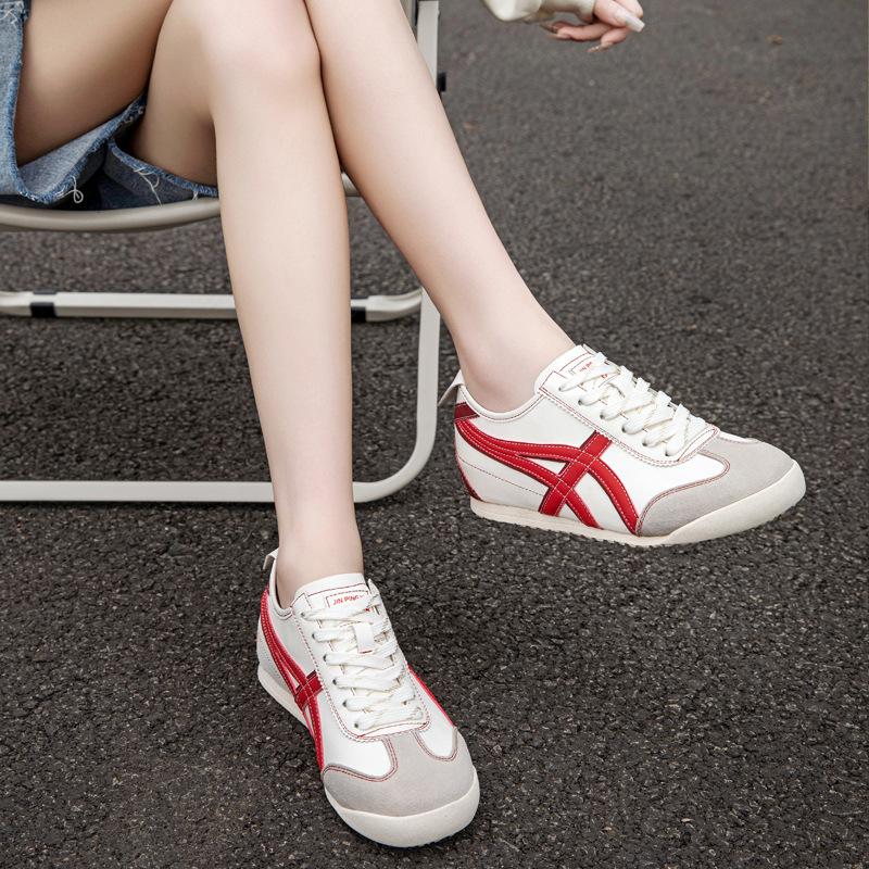 Retro-Farbabstimmung Damen Innenhöhe erhöht kleine weiße Schuhe neues Leder atmungsaktiv weichsohlig Sport- und Freizeitschuhe