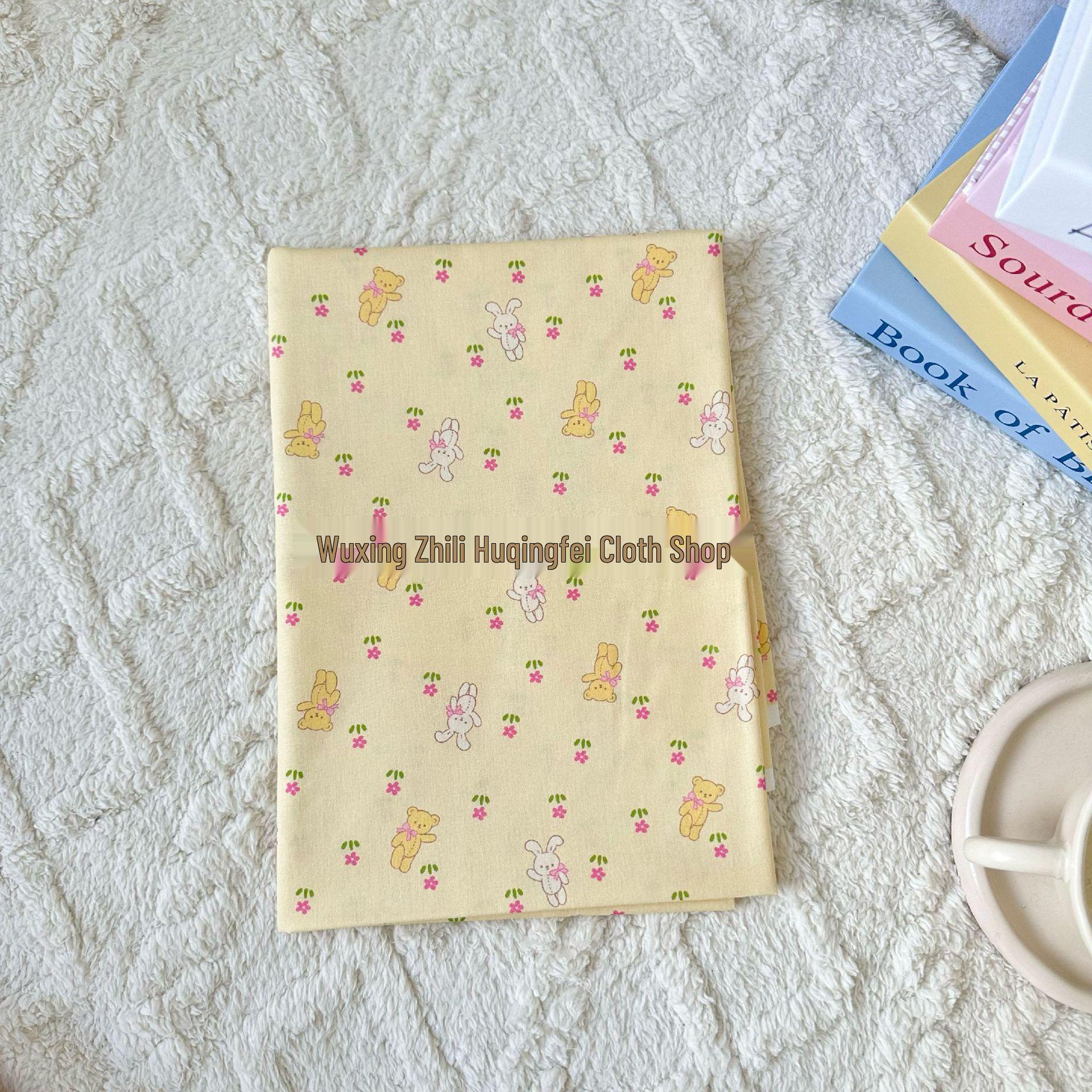 

Ткань 100% хлопок с цифровой печатью в корейском стиле: Кролик Цветочный Дизайн для Женской, Детской и Семейной Одежды, Домашней Одежды, DIY 95 cm жёлтый