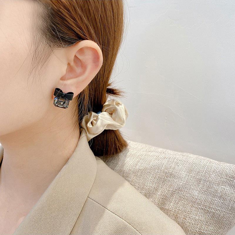New Jewelry Fashion Black Bowknot Cube Crystal Earring Square Bow Earrings For Women Pretty Gift