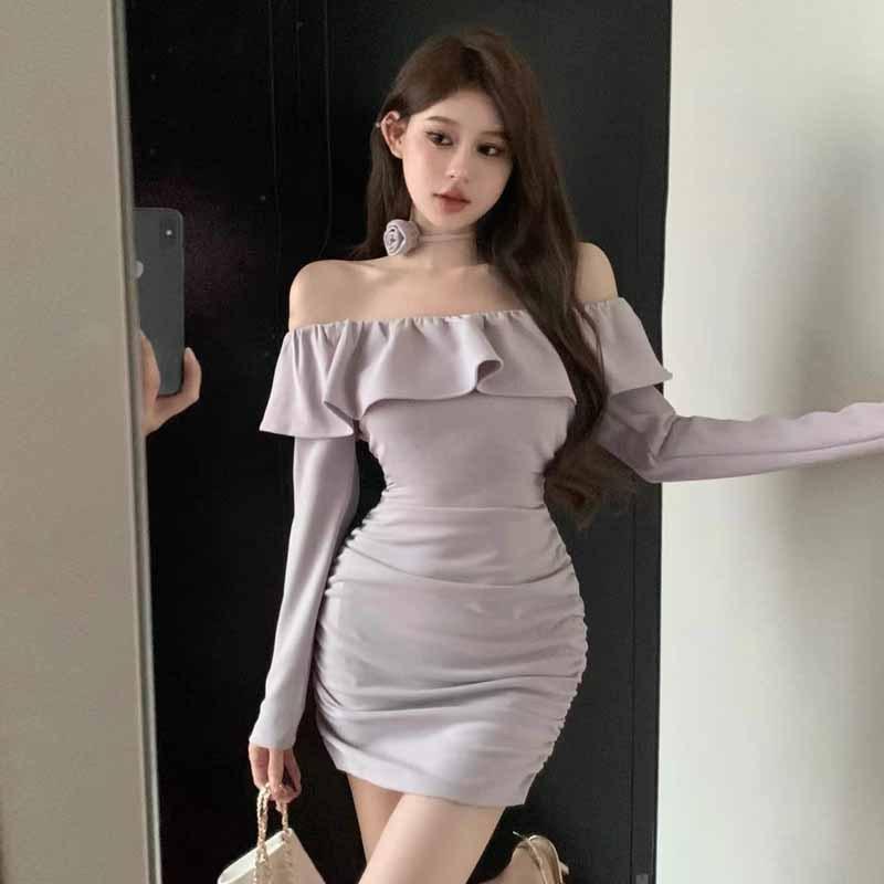 

Женское платье французского кроя с открытыми плечами, оборками и цветами L фиолетовый