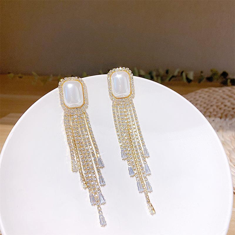 S925 Silver French Pearl Tassel Earrings for Round Faces - Slimming, Versatile, and Exaggerated Dangle Design