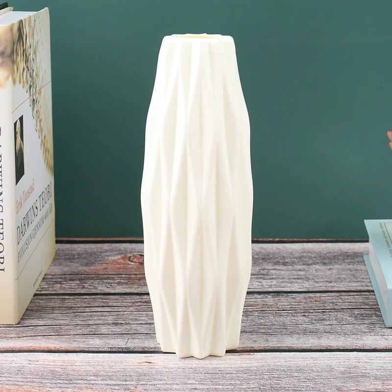 

White Plastic Flower Vase for Home Decoration, Imitation Ceramic Flower Pot белый
