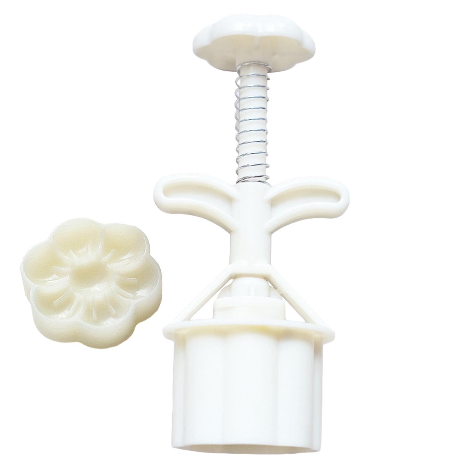 

Форма для изготовления нежных лунных пряников в форме цветка. Форма для изготовления традиционных лунных пряников в форме цветка. Изящная форма для выпекания деликатных угощений. 50