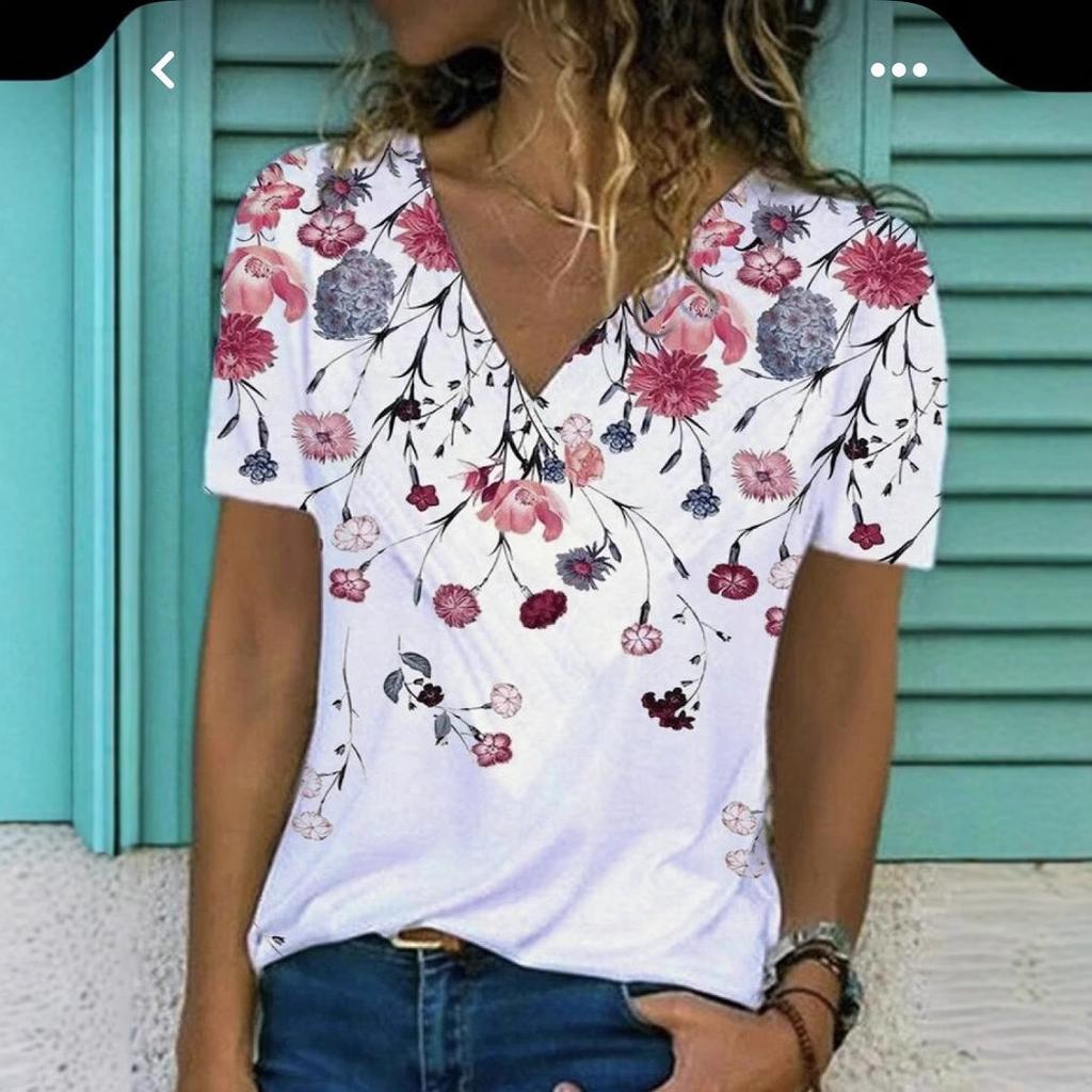 Summer V-neck 3D Flower Pattern Printed Top Fashionable Casual Short Sleeved Women's T-shirts