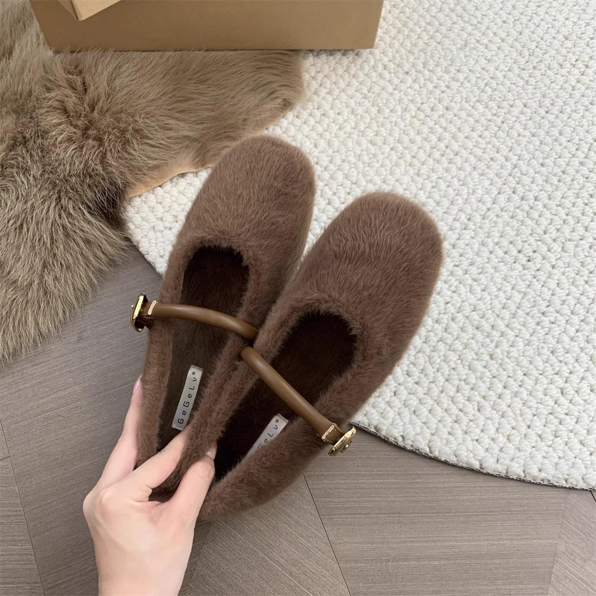 

Fairy wind flat bottom Mary Jane fluffy shoes women s shoes wear 2025 new autumn and winter warm plush shoes 40 темно-коричневого