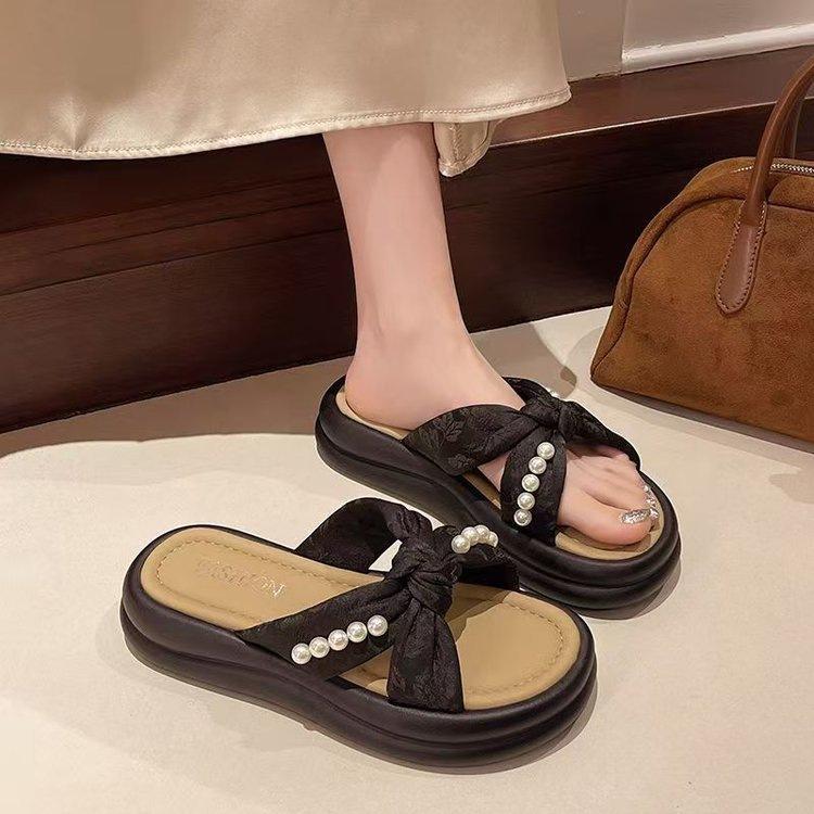 Cool Slippers Women's Summer Outer Wear 2025 New Thick-soled Casual Beaded Sandals Fashionable Versatile Chinese Style One-word Drag