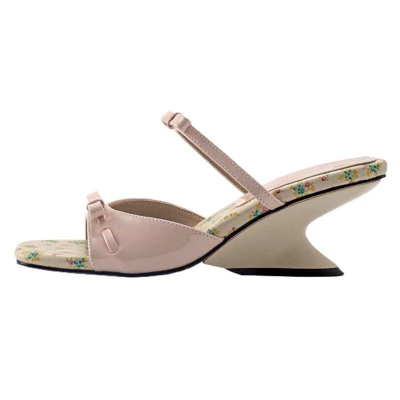 Broken Flower French Small Sandals Women's Outer Wear 2025 Summer New Models with Skirts, Beautiful Slope Heels, High Heels, Slippers
