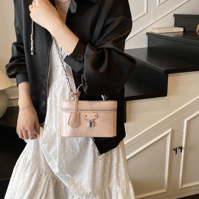 Niche fashion versatile handbag small bag women's 2025 summer chain bucket bag single shoulder messenger box bag