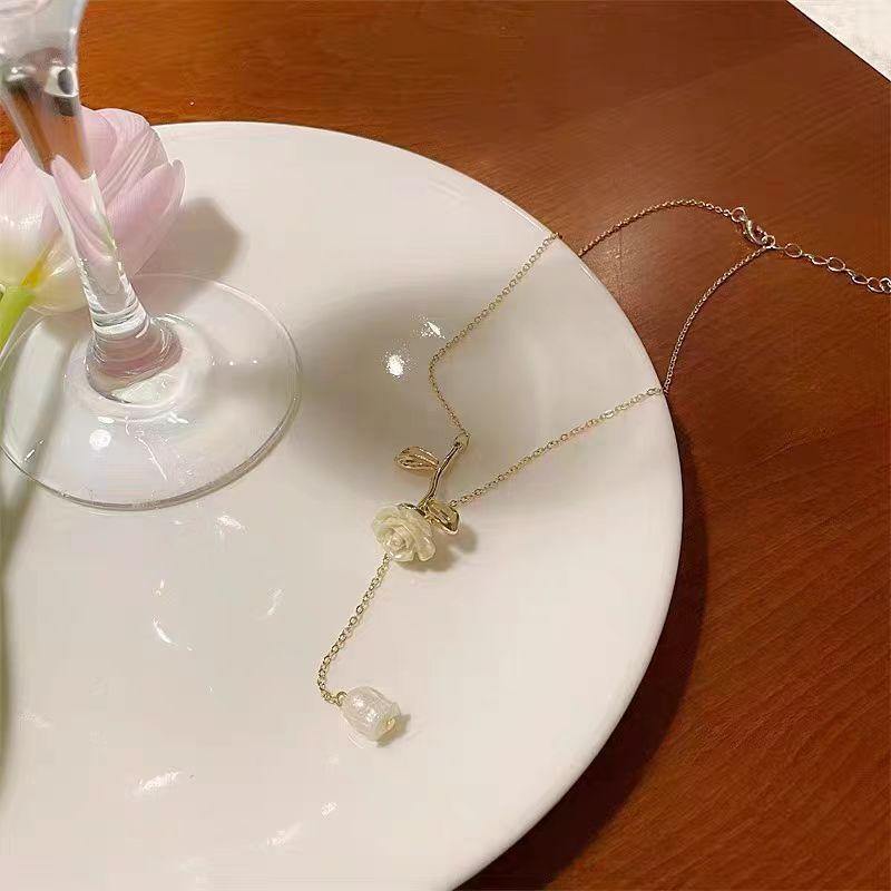 Simple and Cute Handmade Camellia Necklace French Retro Girlish Temperament Fringed Water Drop Collarbone Chain