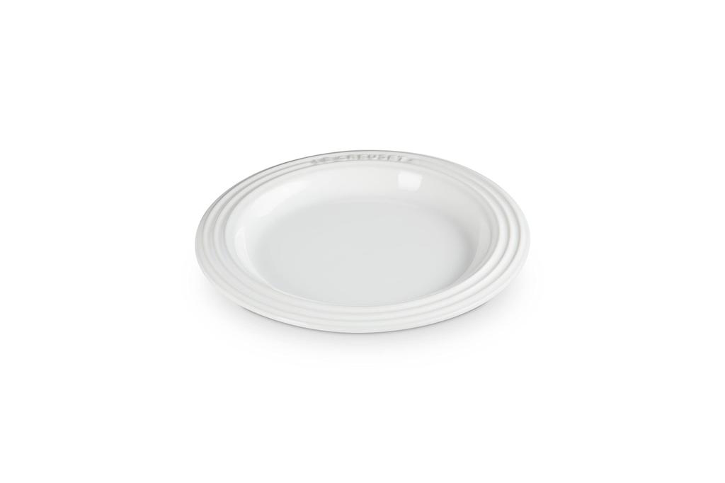 Le Creuset Legend Plate, 18cm, White, Heat and Cold Resistant, Microwave, Oven, and Dishwasher Safe [Official Japanese Product]