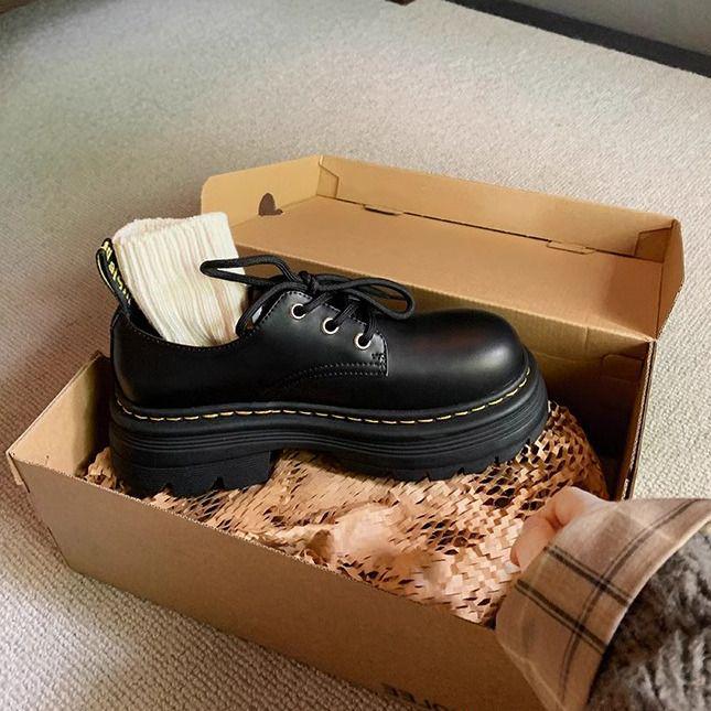 Dámské Oxfords na platformě z měkké kůže – Podzim/Zima 2025 Britský styl Boty na šněrování zvyšující výšku.