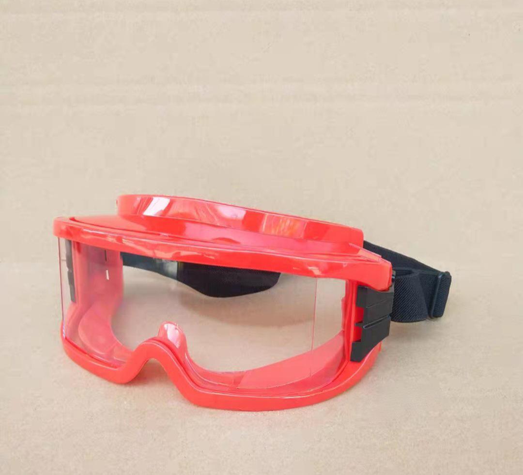 

Пожарная каска F2 с защитой от ударов и фонарем Goggles красный