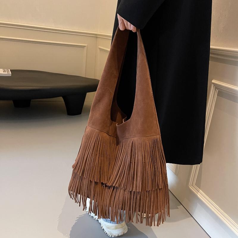 Matte Retro-Tasche mit Quaste für Damen, hohe Kapazität, weiche Nähte aus Stoff, gutes Aussehen, einzelne Umhängetasche, neue Persönlichkeit