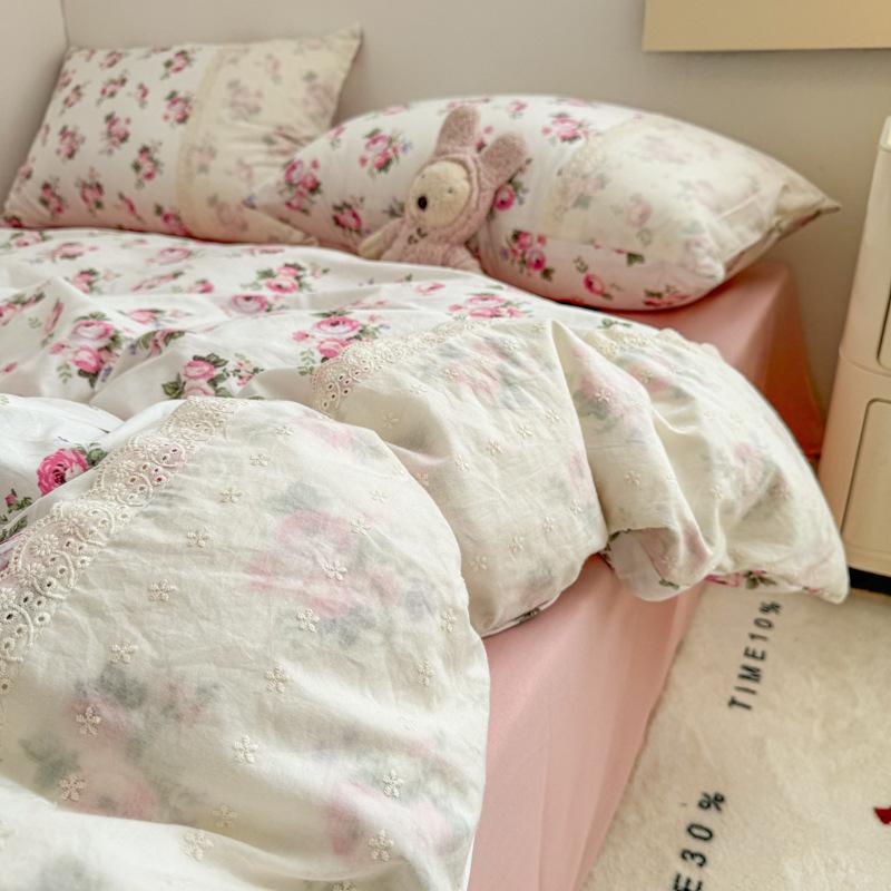 Bedding Set Four-piece Printing Skin-friendly Breathable Comfortable Bed Sheet Quilt Cover Pillowcase