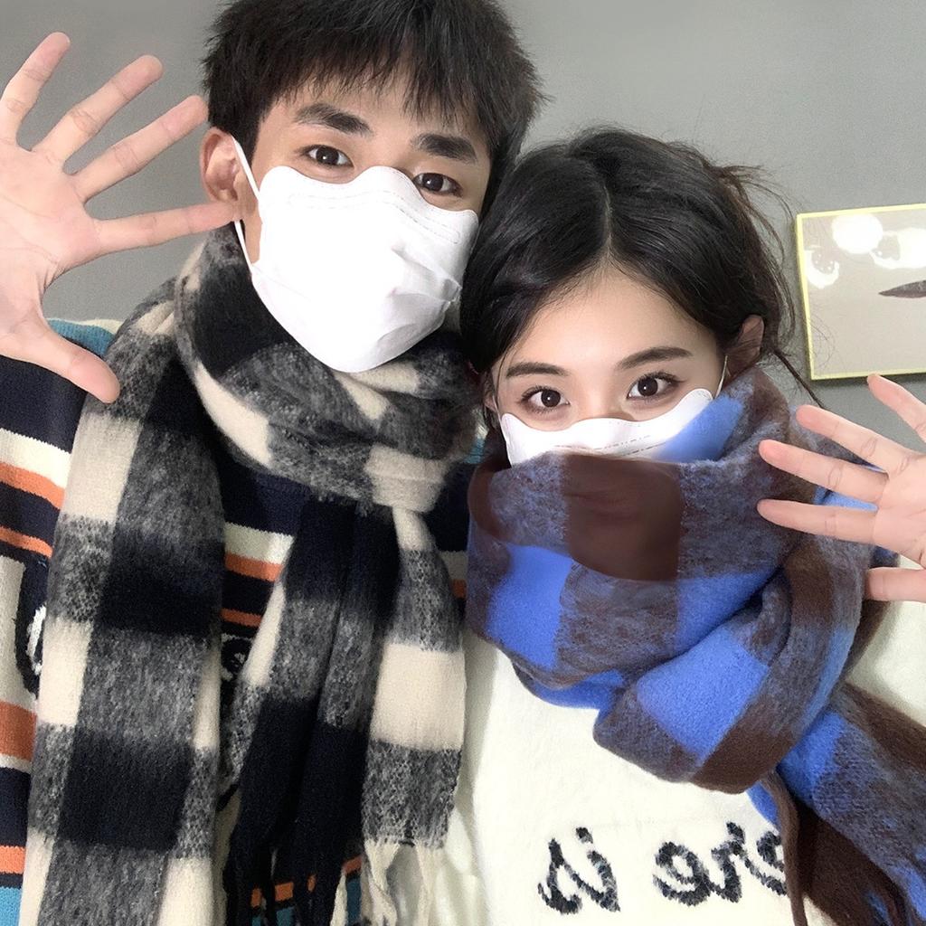 Winter scarf couple thickened warm new Korean version student women's tassel plaid long men's scarf gift