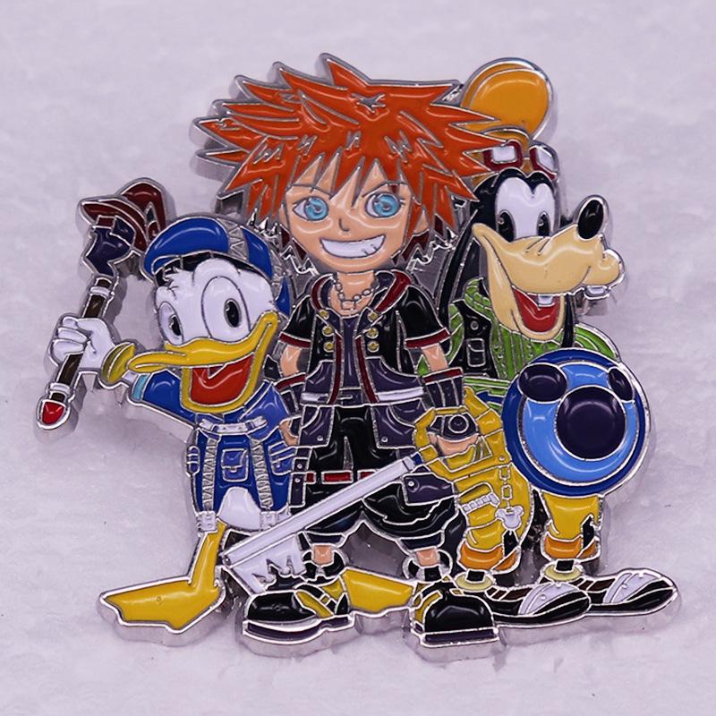 

Kingdom Hearts Series Role-Playing Game Badge Brooch - Perfect Gift for Friends