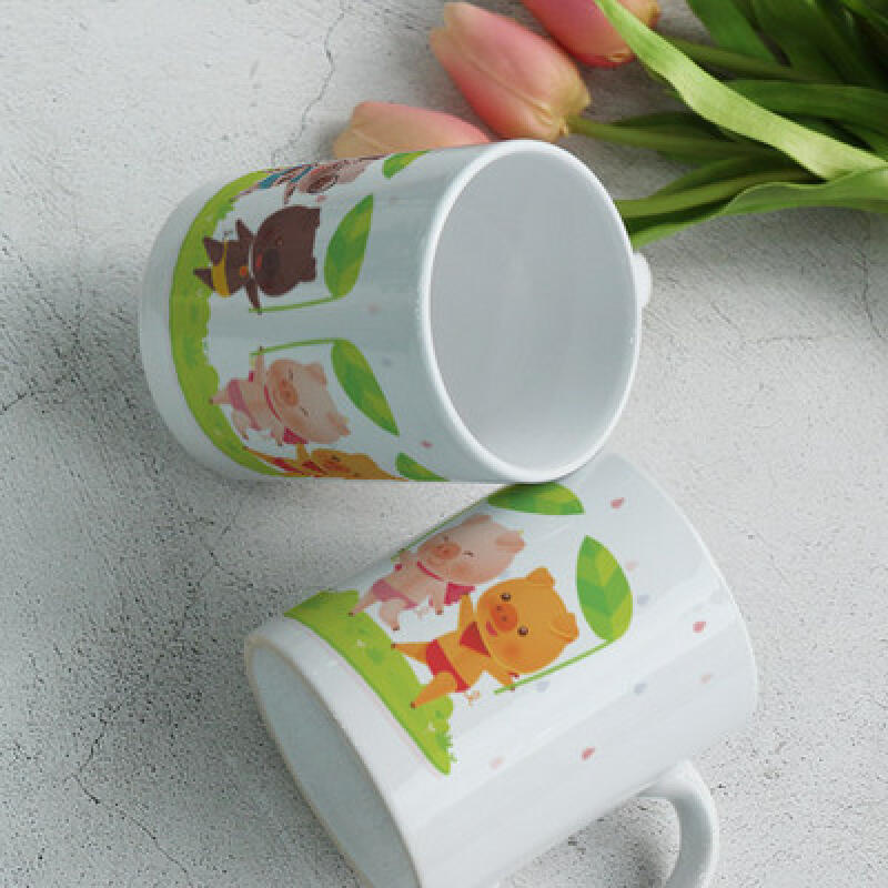 tf586-Design Mug 2p-Four Pigs on a Rainy Day