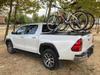 Tverrligger (på de vanlige stedene) Grå for Toyota Hilux 2015- år