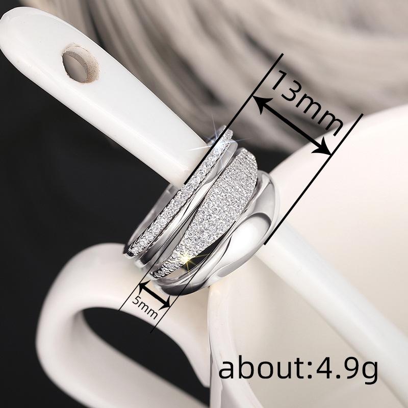 Cao Shi Prosty zestaw pierścionków obrączek z cyrkoniami do układania - Cztery sztuki na zaręczyny lub ślub