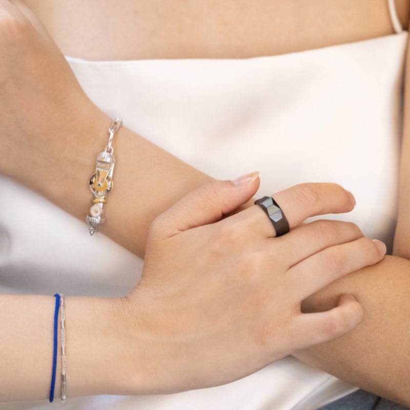 BE/GINS Black 4-Sided Cut Ceramic Ring