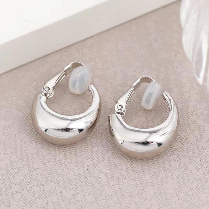 New Gold Round Chunky Clip on Earrings for Women Smooth Metal Thick Non Pierced Hoops Fashion Trendy Brincos Jewelry