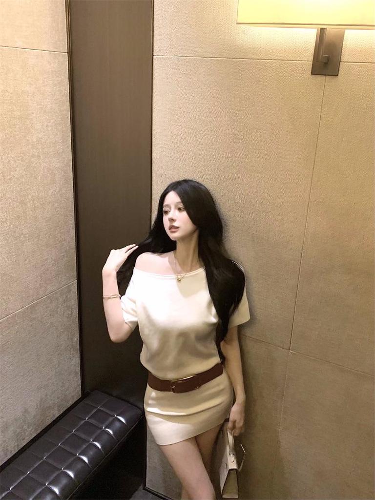 Women's French Retro Off-Shoulder Dress - Early Spring Slimming Petite Hip Wrap