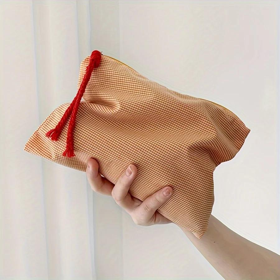 Hot Sale Women Plaid Makeup Bag Large Capacity Cotton Zipper Pouch Purse Travel Makeup Bag Portable Simple Pouch Cosmetic Bag