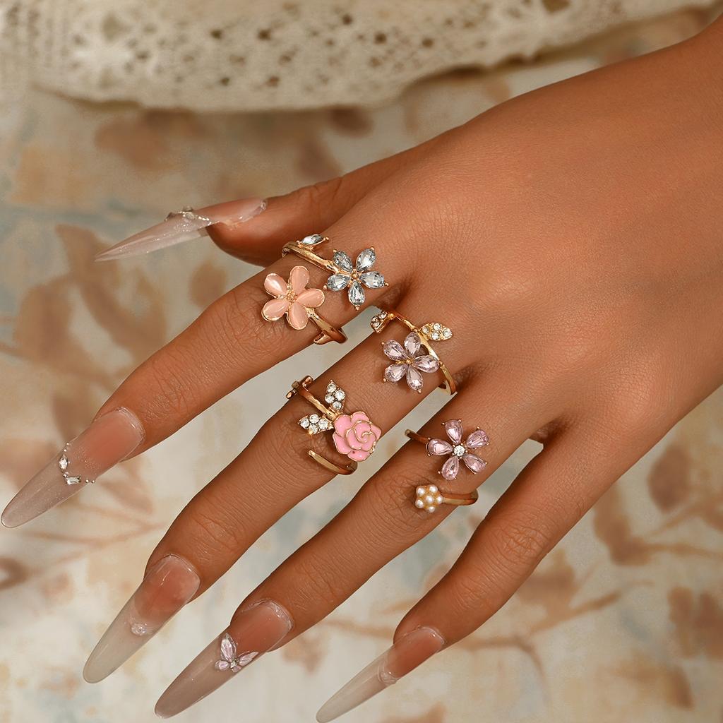 4Pcs Romantic Flower Ring Set Rose Enamel Crystal Imitation Pearl Open Stackable Rings For Women Spring/Summer Party Daily Wear