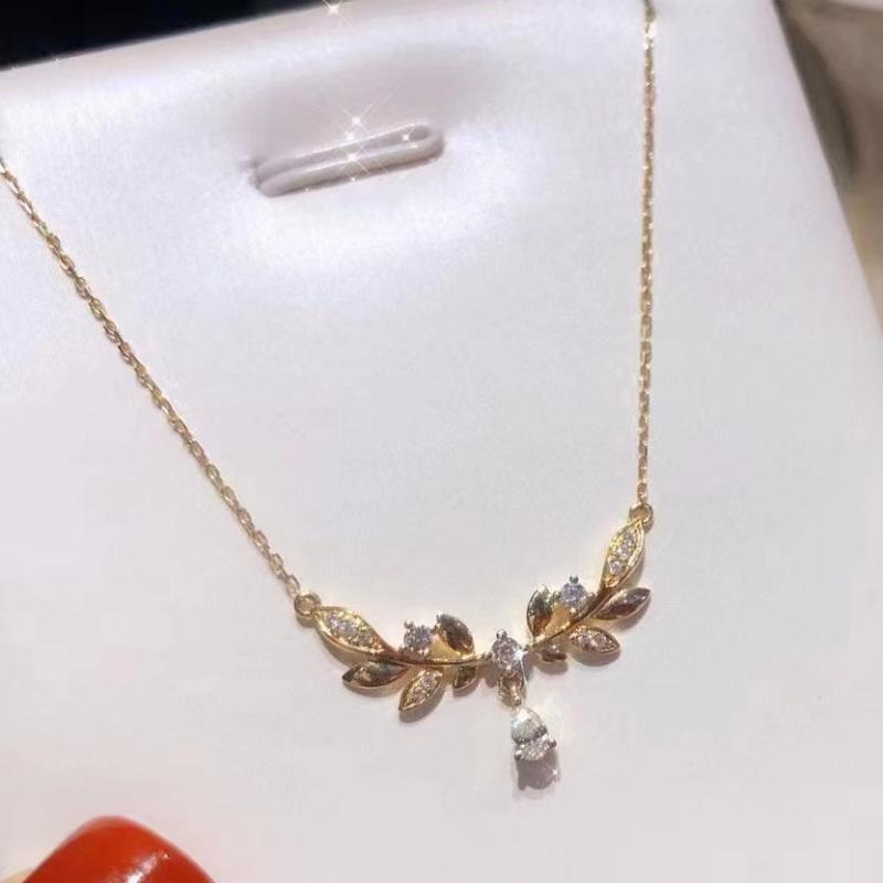 New Exquisite Shiny Water Drop Zircon Pendant Necklace Simple Jewelry Leaf Shape Wild Temperament Birthday Gift