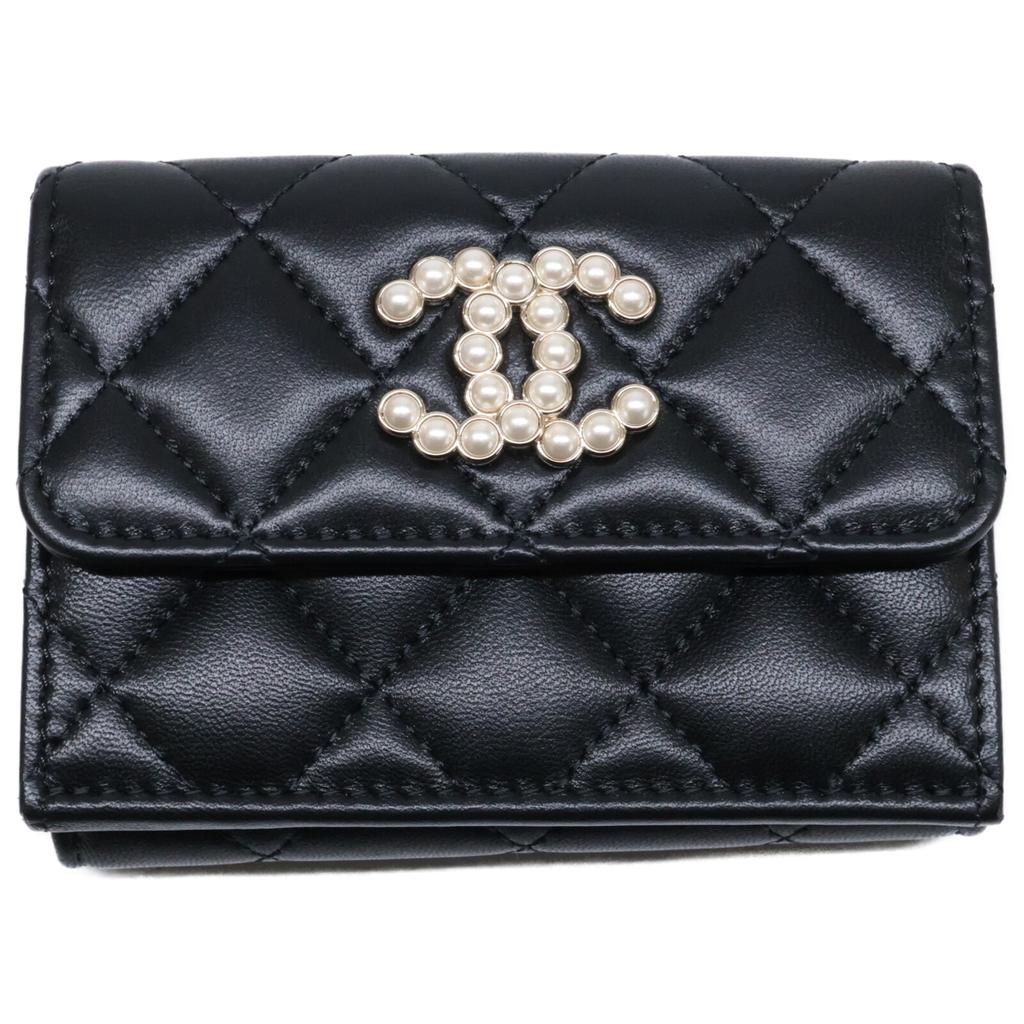 CHANEL AP3808 Matelassé Lambskin Pearl CC Logos Small Flap Wallet Tri-fold wallet (with Coin Pocket) Black/GDHardwareUsed