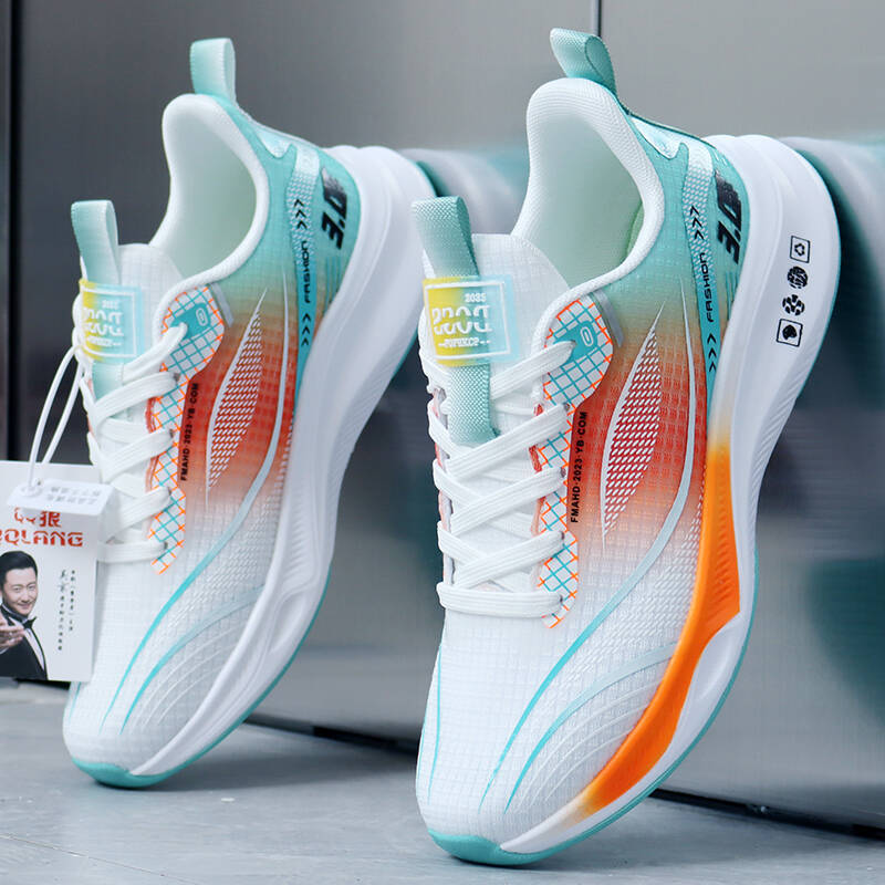 Scarpe da corsa estive nuove in rete traspirante, leggere, ammortizzanti, con ritorno di energia, scarpe sportive, ultra-leggere, per studenti, casual, alla moda
