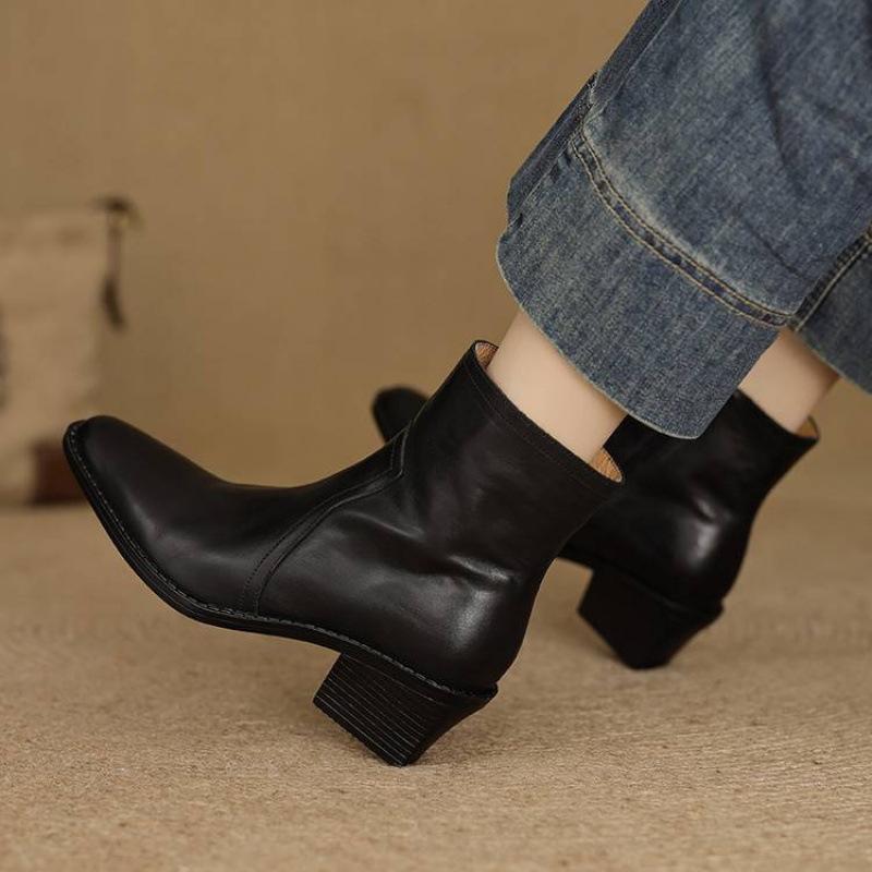 New Women's Leather Knight Boots Versatile Medium Heel Large Size Women's Boots Square Heel Pointed Rubber Soft Sole Cowhide Medium Boots