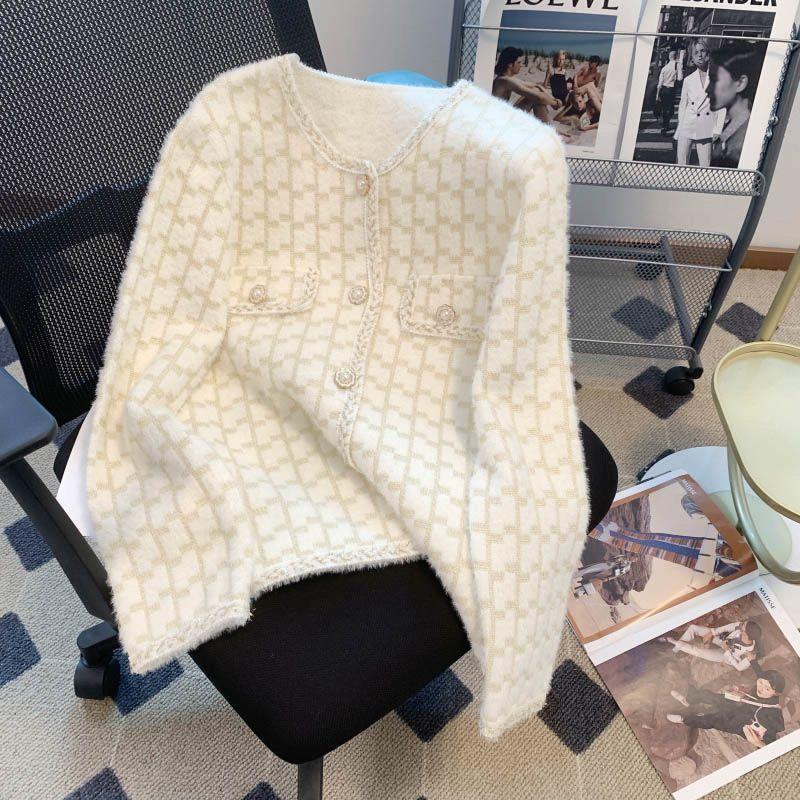 Xiaoxiangfeng knitted jacket for women 1011 winter new Korean foreign style age-reducing elegant temperament socialite style top for women