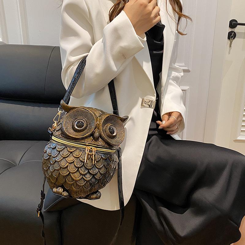 Personality and Creativity Owl Small Bag Women's 2025 New European and American Fashion Ins Net Red Chain Crossbody Small Round Bag