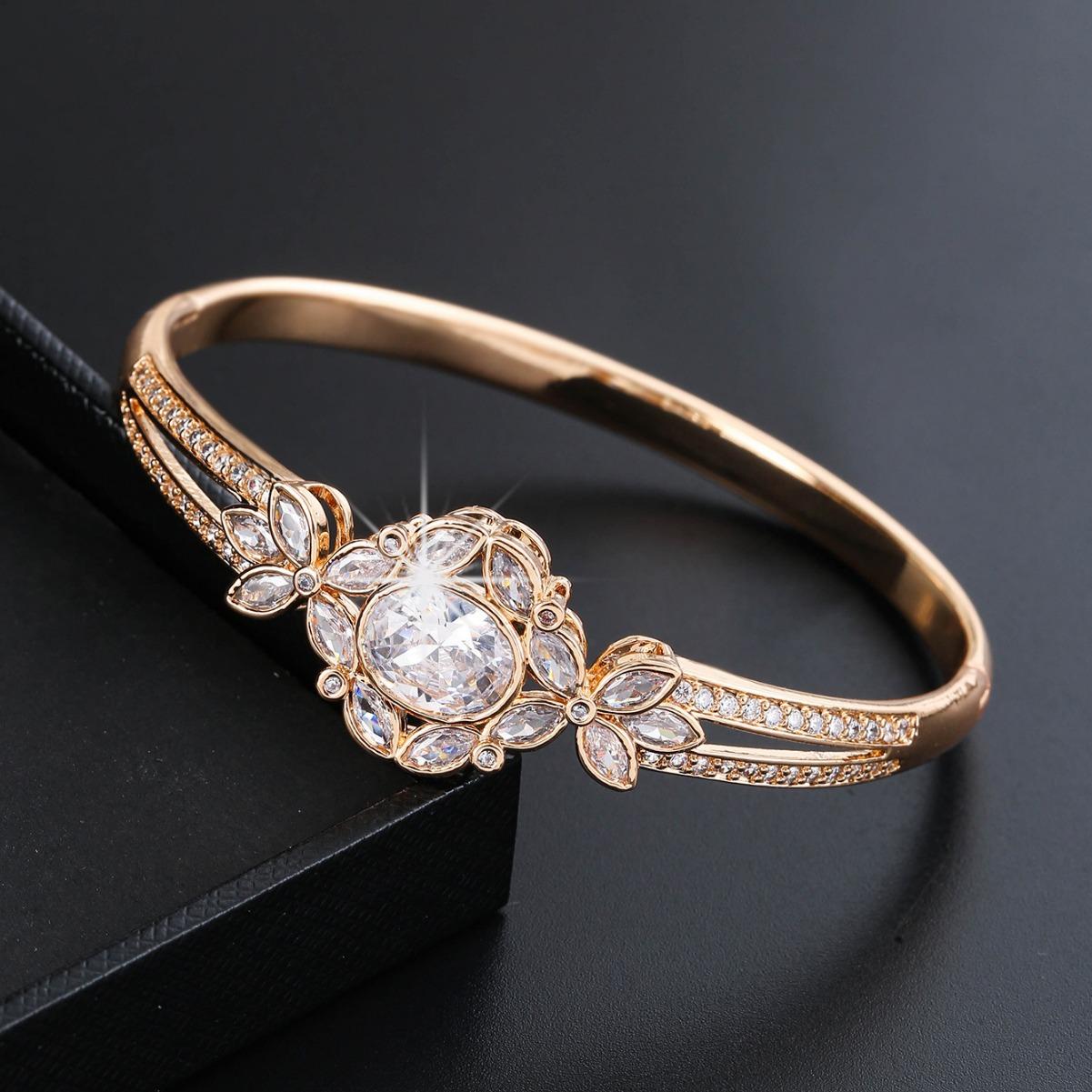 

Новая мода простой креативный цветочный дизайн с инкрустацией цирконом простой повседневный джокер свежий браслет с орнаментом