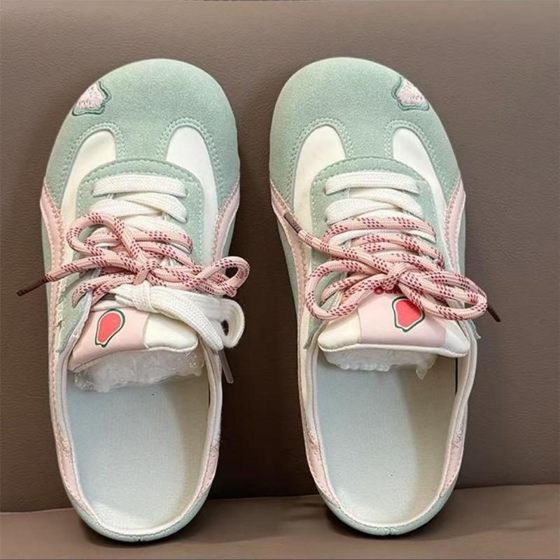A New Style of Versatile Women's Shoes for Summer Featuring A Flip-top and Half-slipper