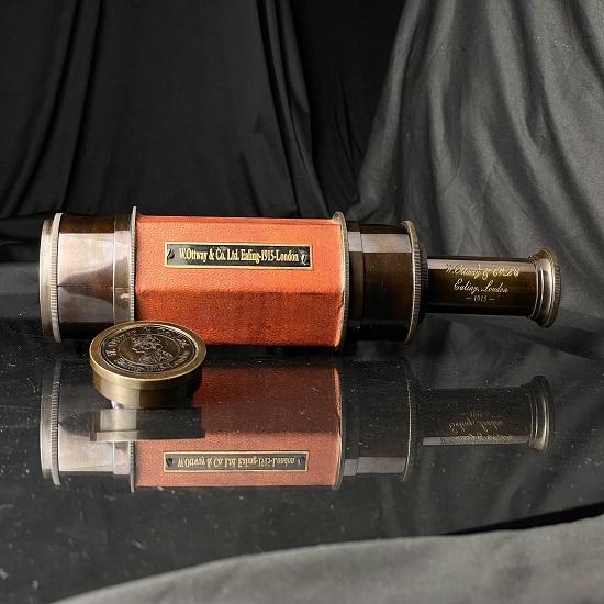 Brass Antique Decor Spyglass, Handheld Telescope for Adventure Enthusiasts, Monocular Nautical Decor for Gifting, Kelvin  Hughes London, 81.28 Cm