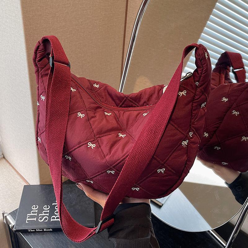 

Сумки с пуховым наполнителем Корейские сумки в форме пельменей Универсальные сумки Ins-style на одно плечо Сумки через плечо для женщин бордовый